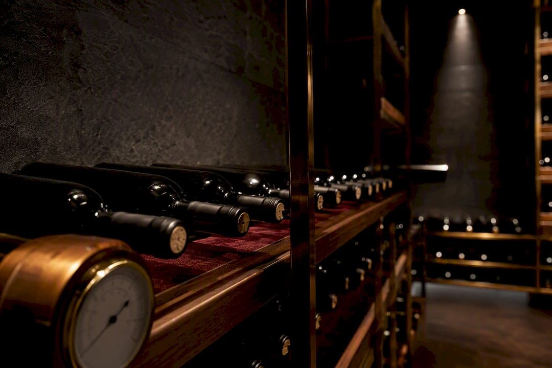 Collectors: Keep Wine Cellar Humidity 50–70% and Daily Swings ≤5%